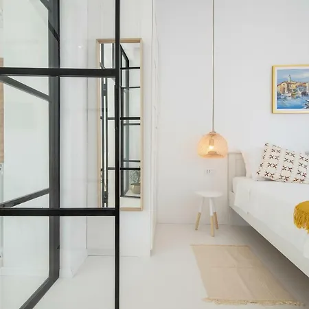 Twins Idola 公寓 *