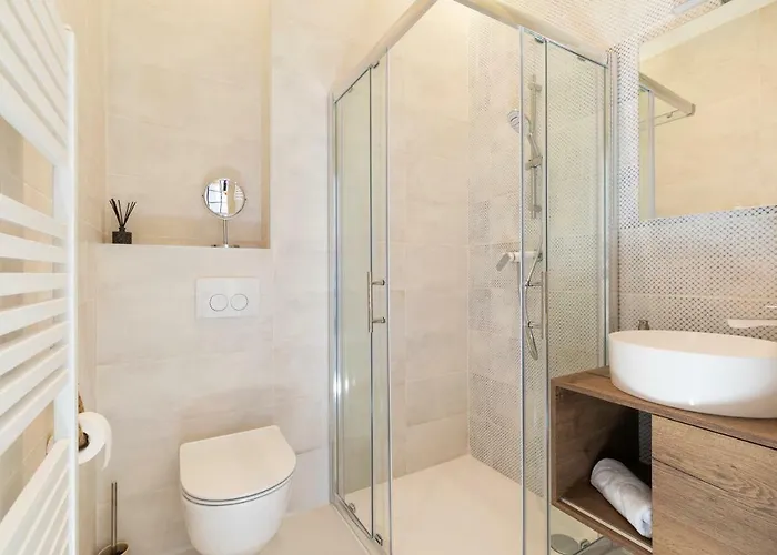 Twins Idola Пула