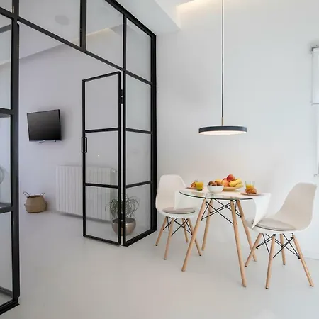 Twins Idola Апартаменти *